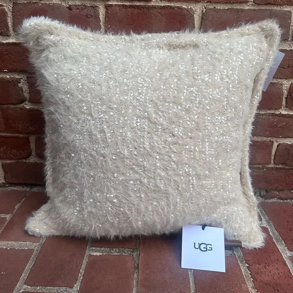 UGG $98 Stilson Knitted Accent Pillow Snow 20x20 Cream Home Decor NEW